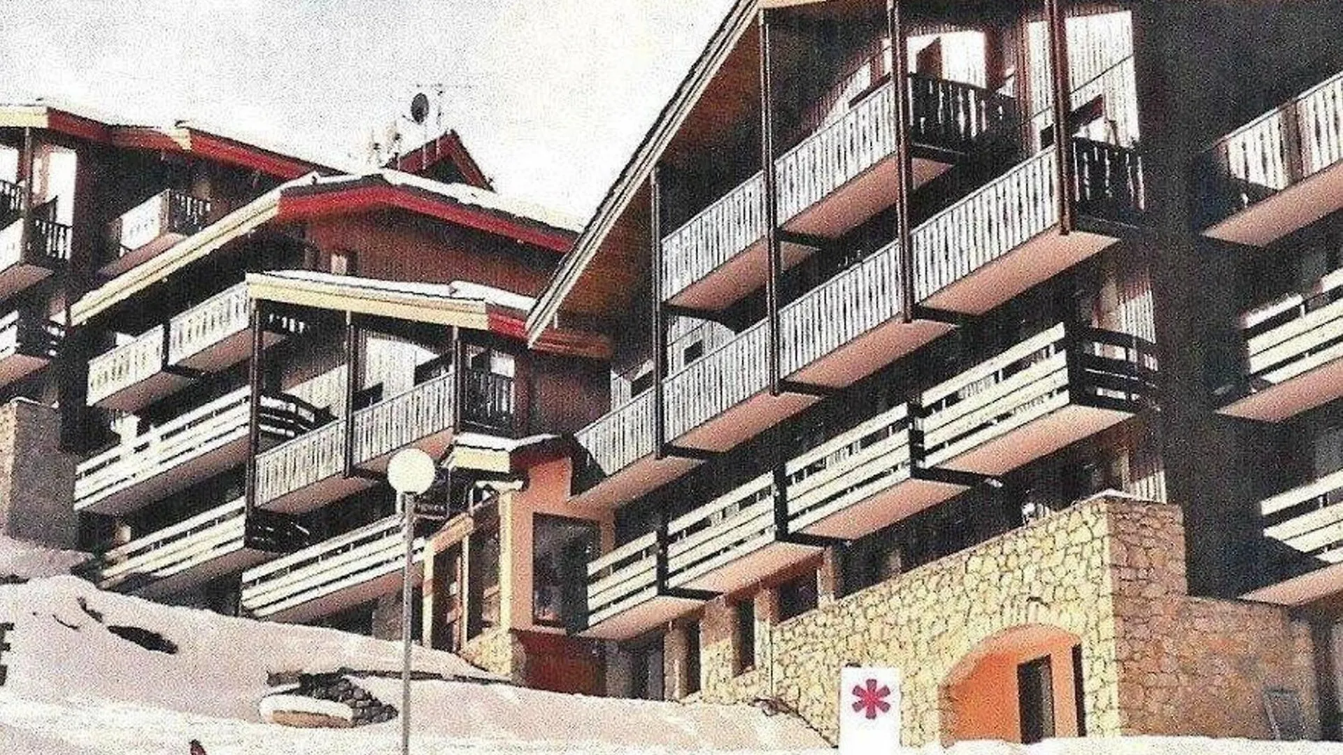 Appartement Renove Pres Des Pistes Avec Terrasse, Ski, Parking Et Cuisine Equipee - Fr-1-514-48 Courchevel 0*,