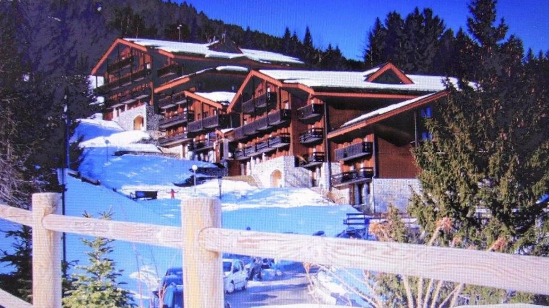 Appartement Renove Pres Des Pistes Avec Terrasse, Ski, Parking Et Cuisine Equipee - Fr-1-514-48 Courchevel Apartment